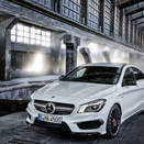 Mercedes CLA45 AMG landet mit 355 PS in New York