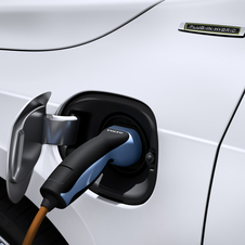 Volvo Plans Diesel, Plug-in Hybrid V60 for 2012