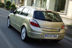 Opel Astra Enjoy 1.9 CDTi