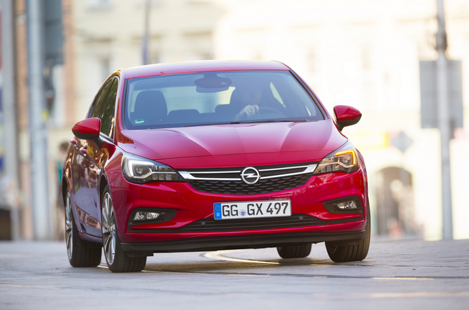 Opel Astra 1.6 CDTI Edition