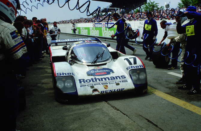 Piloto conduziu um Porsche 962C em ambas as vitórias