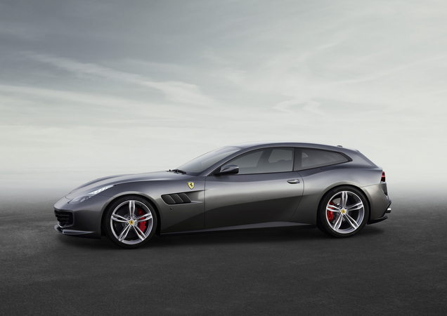 Thanks to the updated engine, the new GTC4 Lusso can reach 100km/h in 3.4 seconds and a top speed of 335km/h