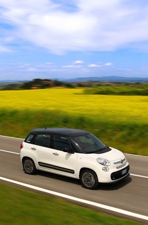 Fiat 500L started im Oktober ab 15.900 Euro