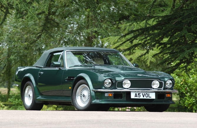 Aston Martin V8 Vantage Volante