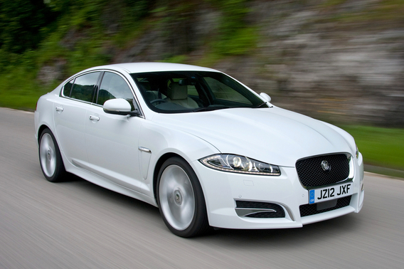 Jaguar XF 2.0 i4 Luxury