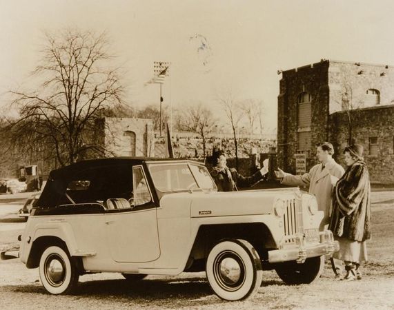 Willys Jeepster