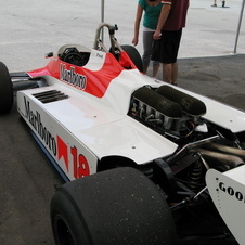 McLaren M30