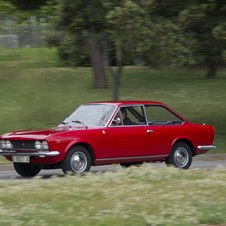 The Sport Coupe used a 1.6 liter engine from Fiat with 110ps. 