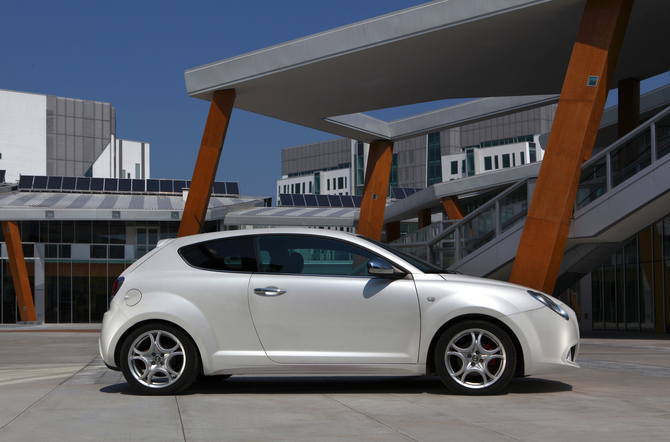 Alfa Romeo Mito Hatchback 1.4 170 MultiAir Cloverleaf