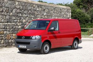 Volkswagen Transporter 2.5 TDI 130cv Kombi 9L. Longo Extra AC