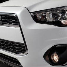 Mitsubishi Outlander Sport Gets Revised for 2013