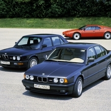 O M5 recebeu uma segunda geração em 1988 O M5 recebeu uma segunda geração em 1988