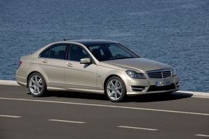 Mercedes-Benz C 180 Kompressor BlueEFFICIENCY Saloon AT