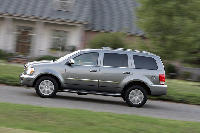 Chrysler Aspen Hybrid Limited 4X4