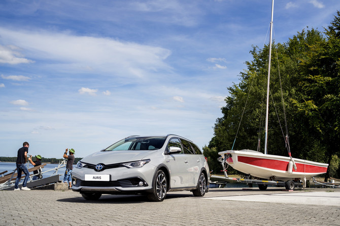 Toyota Auris Touring Sports 1.6 D-4D Exclusive Toyota Auris Touring Sports 1.6 D-4D Exclusive