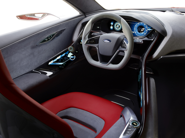 O interior também não deve passar para o novo Mustang