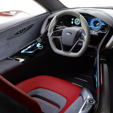 O interior também não deve passar para o novo Mustang