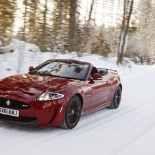 Jaguar XKR-S Takes a Drive Through the Finnish Snow Jaguar XKR-S Takes a Drive Through the Finnish Snow