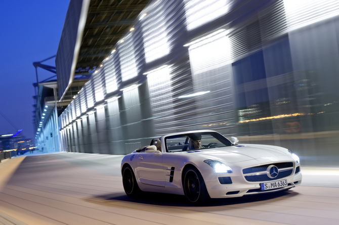 Mercedes-Benz SLS AMG Roadster