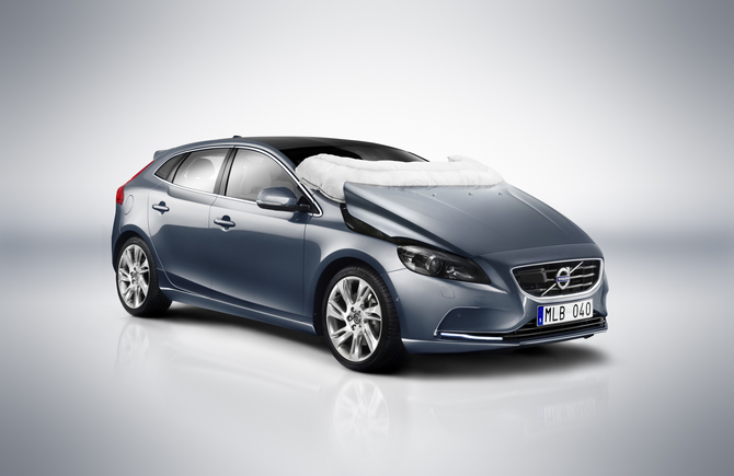 The latest V40 is packed with airbags