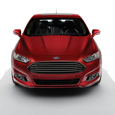 New Ford Fusion: first gasoline, hybrid and plug-in hybrid sedan