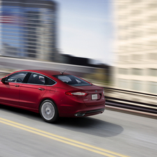 New Ford Fusion: first gasoline, hybrid and plug-in hybrid sedan