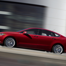 New Ford Fusion: first gasoline, hybrid and plug-in hybrid sedan