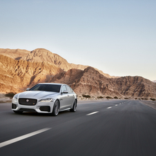 The coupe design of the new XF keeps the elegant and simple lines featuring the image of the current Jaguar range