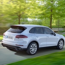 Une toute nouvelle motorisation : le moteur V6 biturbo de 3,6 litres dont est équipé le Cayenne S.