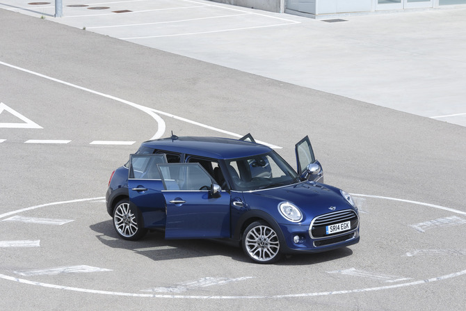 MINI (BMW) One