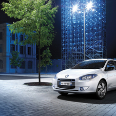 Renault Invests in Battery Center in Lardy, France Renault Invests in Battery Center in Lardy, France