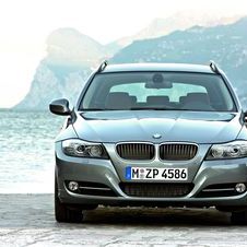 BMW 330i Touring Edition Lifestyle Automatic