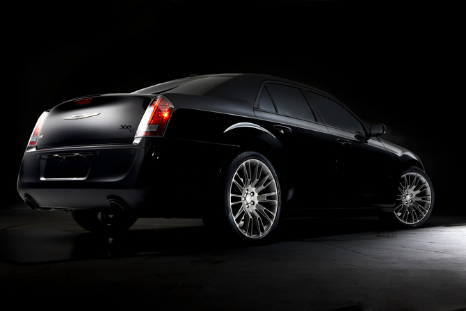 Chrysler 300C John Varvatos Edition