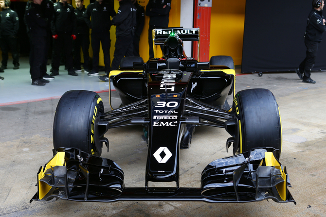 Behind the wheel of the RS16 will be rookie Jolyon Palmer and Kevin Magnussen