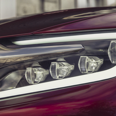 The only teaser that Citroën released shows its headlights.