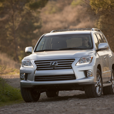 Lexus LX570 Gets New Lexus Nose and Extra Tech