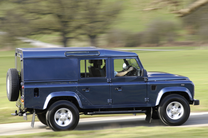 Land Rover Defender