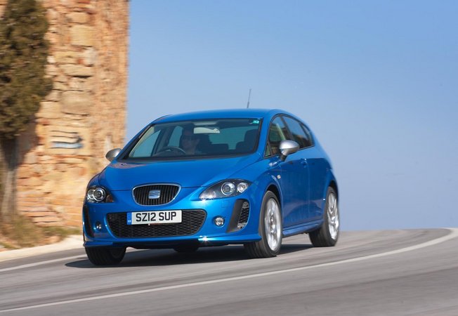 Seat Leon FR+ Supercopa Gets Interior and Exterior Upgrades