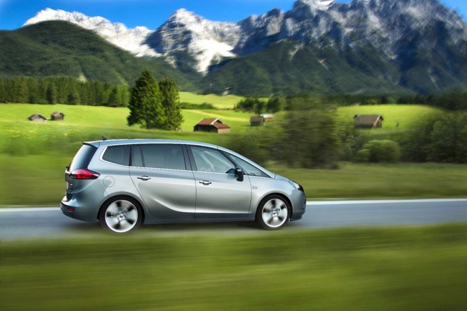 Opel packt neuen 1,6 CDTI in Zafira Tourer