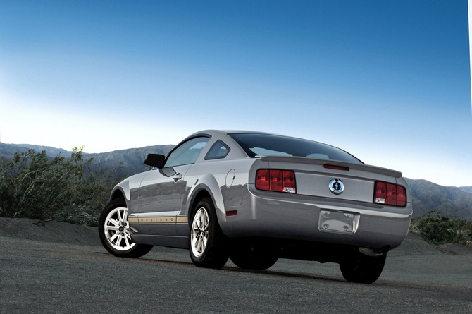 Ford Mustang V6 Automatic