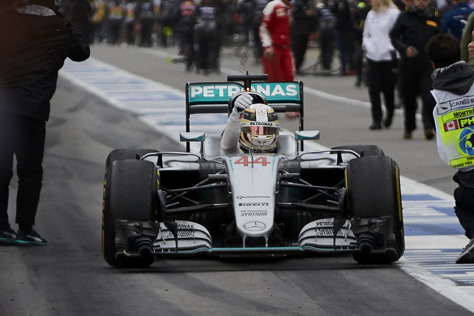 Hamilton is now just 9 points away from Rosberg in the championship standings