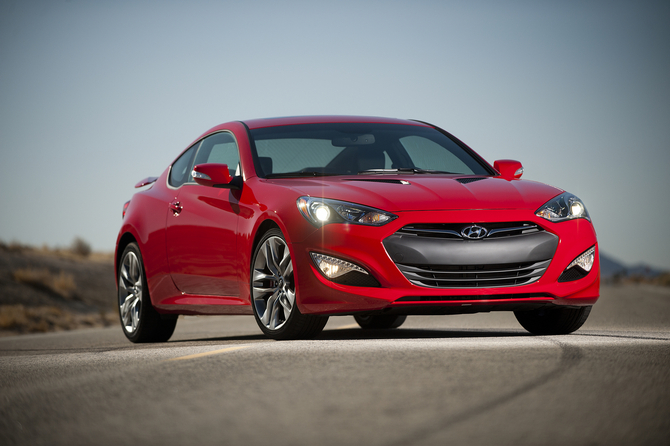 Revised 2013 Hyundai Genesis Coupe Gets More Power and Aggressive New Style