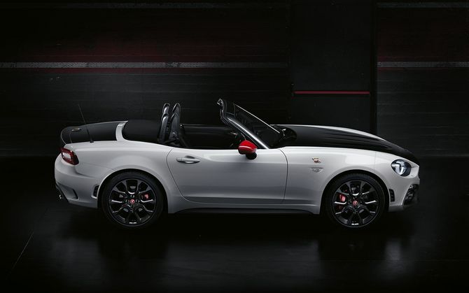 Developed by Abarth Racing Team the 124 Spider gets a more agressive design and a more powerful version of the 1.4-liter MultiAir II