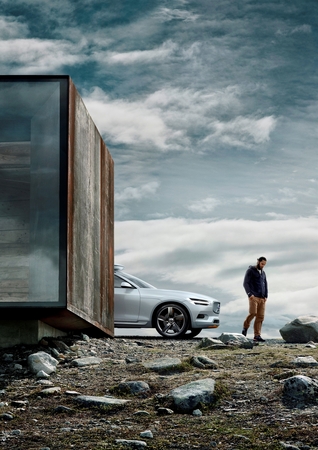 The Volvo Concept XC Coupe teases the next generation XC90 The Volvo Concept XC Coupe teases the next generation XC90