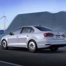 VW electrifies NAIAS with E-Bugster and Jetta Hybrid