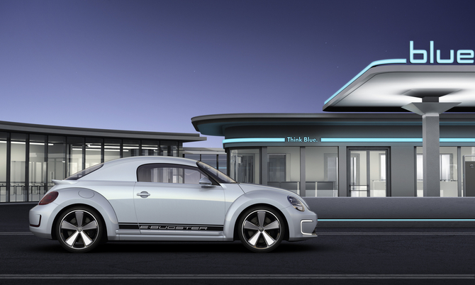 VW electrifies NAIAS with E-Bugster and Jetta Hybrid