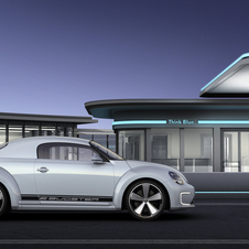 VW electrifies NAIAS with E-Bugster and Jetta Hybrid