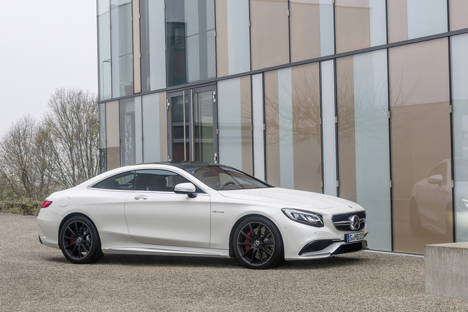 Das neue Mercedes-Benz S 63 AMG Coupé