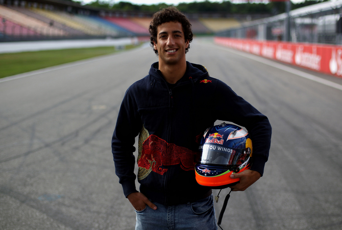 Ricciardo é o segundo piloto a mudar-se da Toro Rosso para a Red Bull, depois de Sebastian Vettel