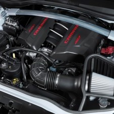 Utiliza o motor V8 7.0 do Camaro Z06